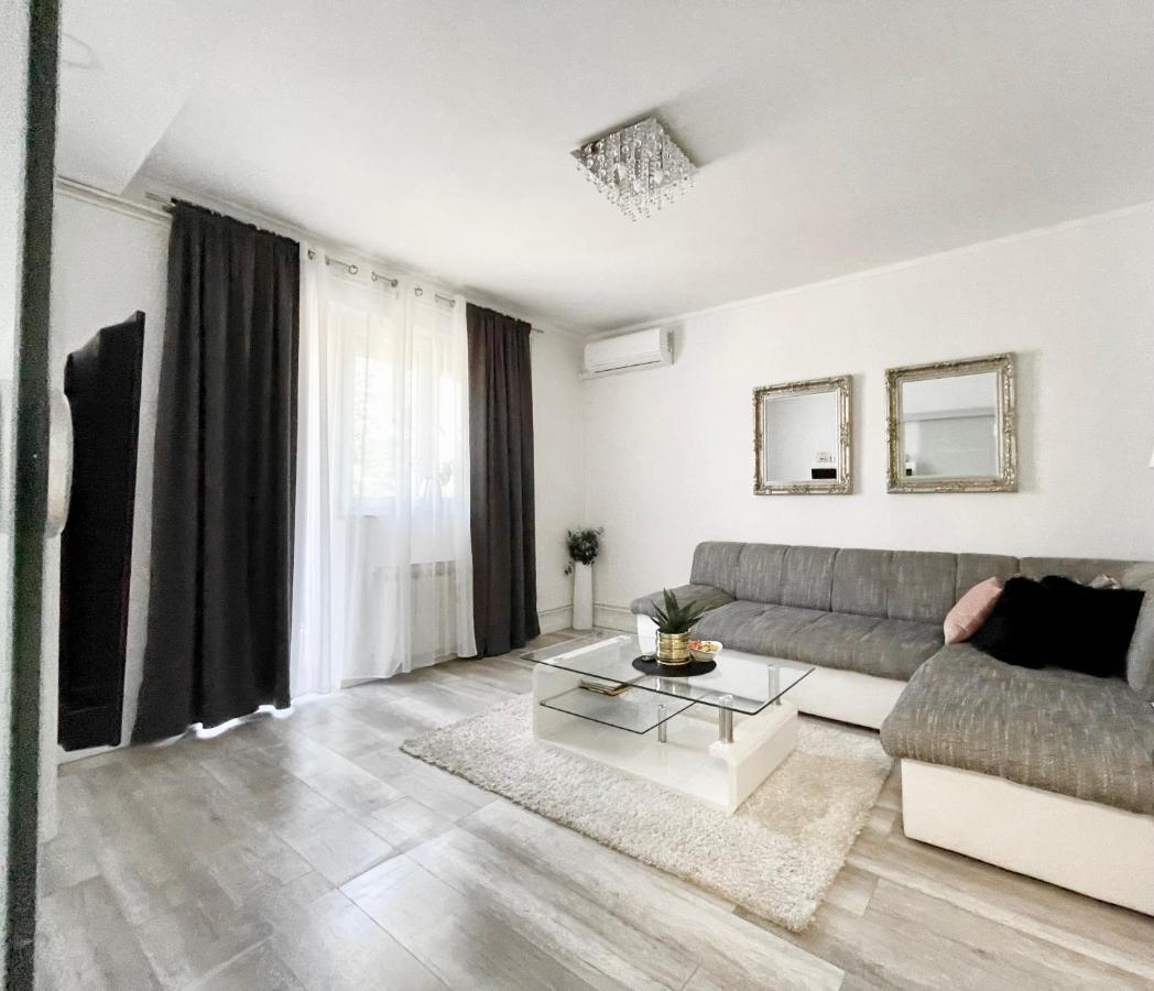 Apartment "Mimoza 1" Self Check-In, Self Check-Out Otočac المظهر الخارجي الصورة