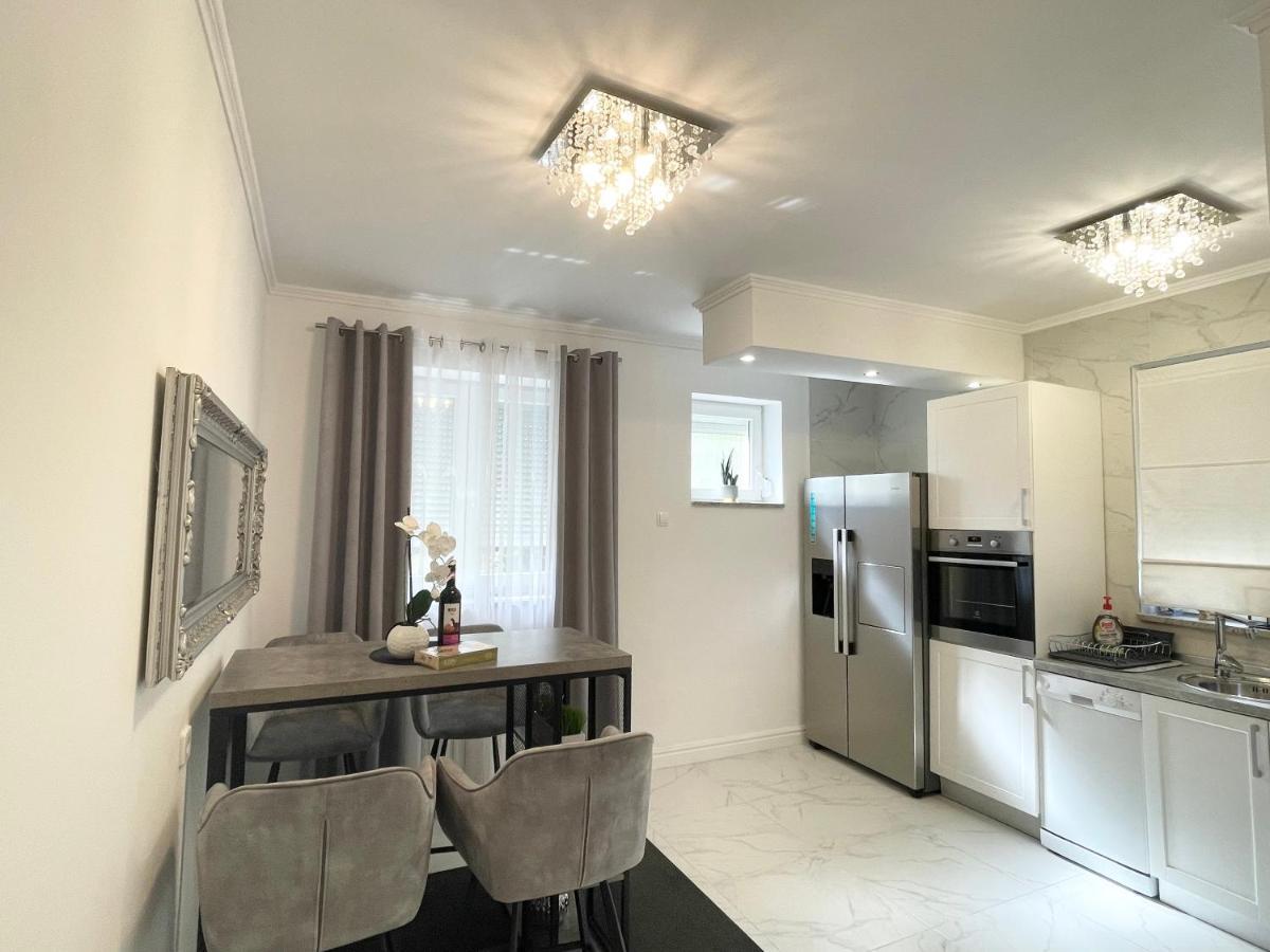 Apartment "Mimoza 1" Self Check-In, Self Check-Out Otočac المظهر الخارجي الصورة