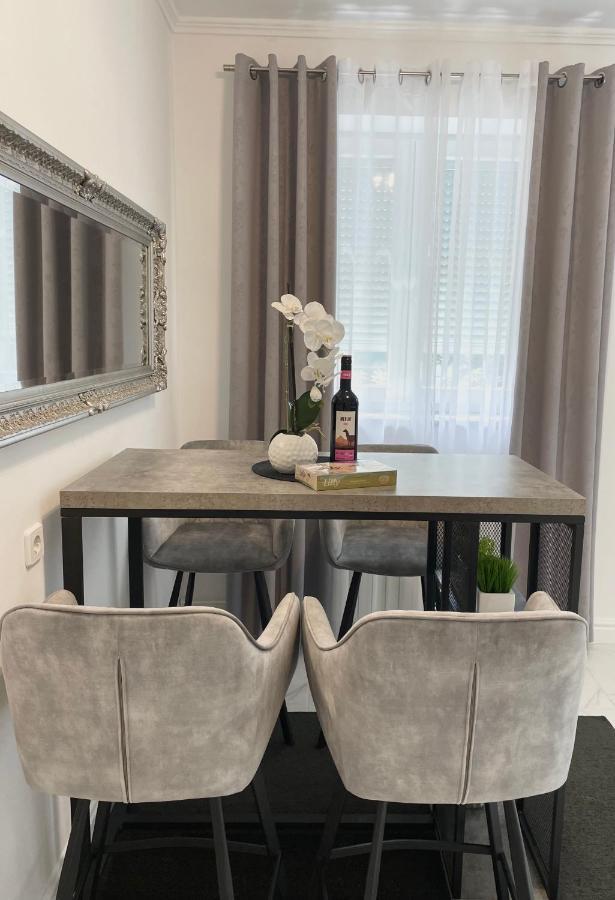Apartment "Mimoza 1" Self Check-In, Self Check-Out Otočac المظهر الخارجي الصورة