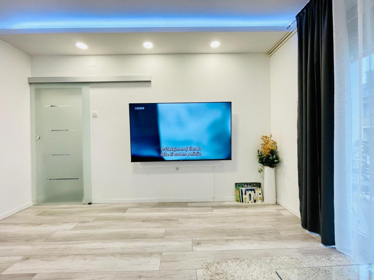 Apartment "Mimoza 1" Self Check-In, Self Check-Out Otočac المظهر الخارجي الصورة